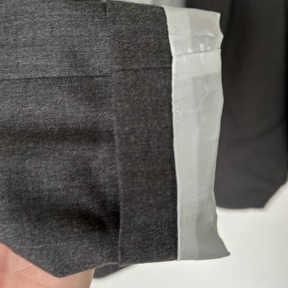 Summer weight 100% wool blazer in cool grey - Picture 4 of 8